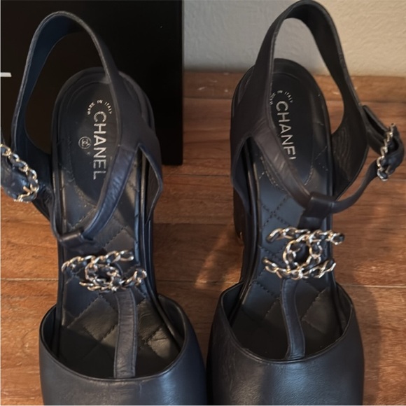 CHANEL Lambskin Leather T-Strap Wedge CC Sandals - Picture 14 of 15